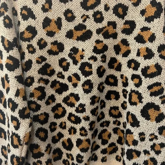 Knox Rose leopard print sweater!!!😍😍 - Picture 3 of 3